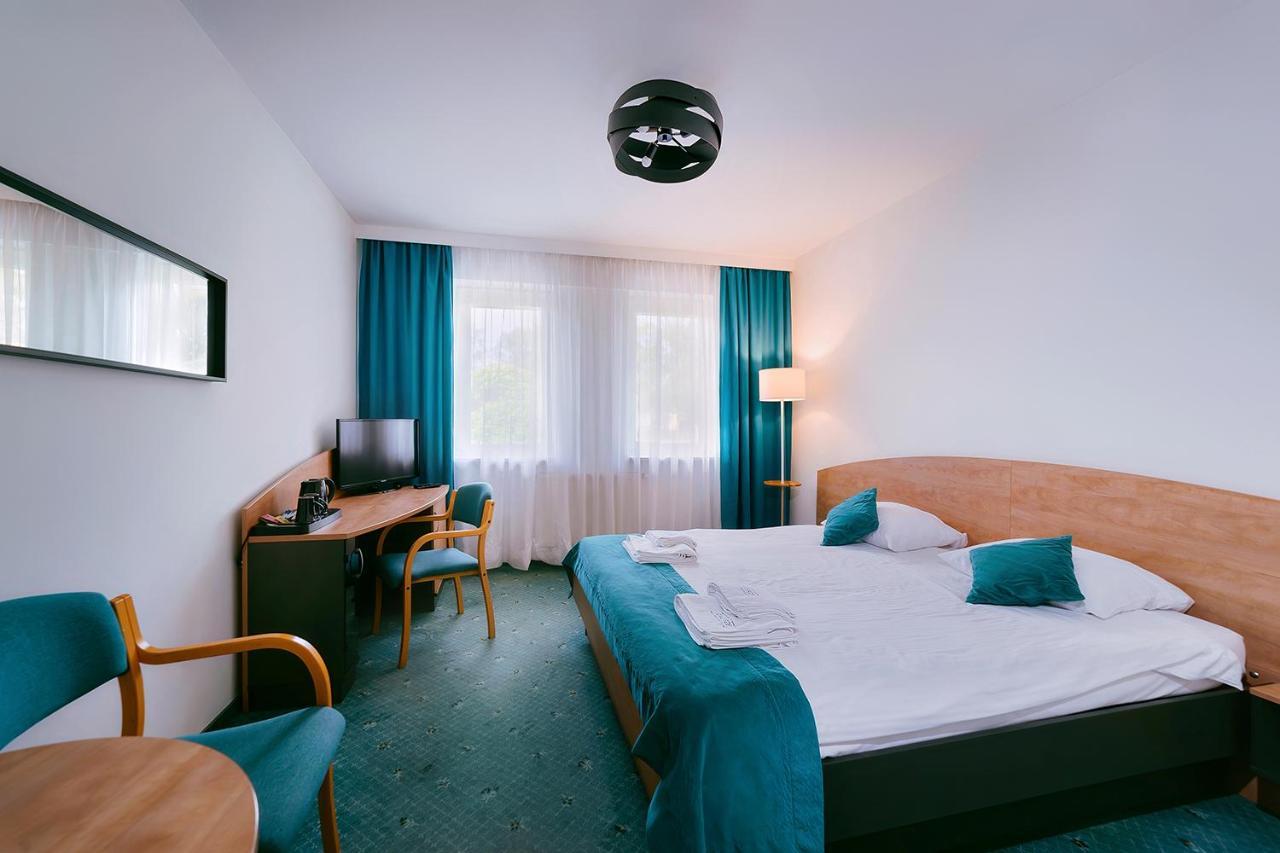 Zacisze Nad Nida Resort Pinczow Exterior foto