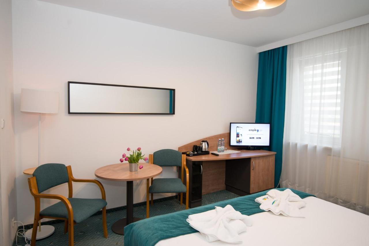 Zacisze Nad Nida Resort Pinczow Exterior foto